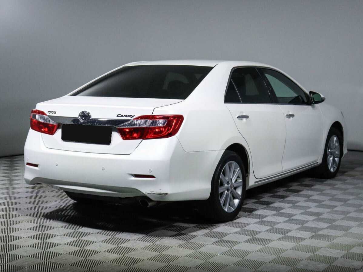 Купить Toyota Camry с пробегом. Фото: #4