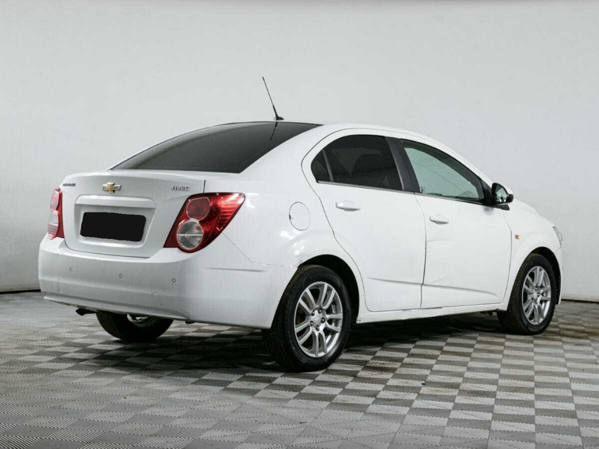 Купить Chevrolet Aveo с пробегом. Фото: #3