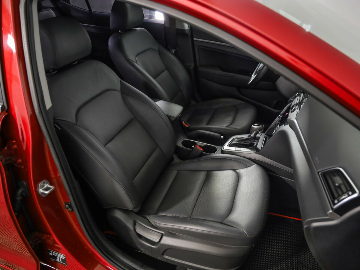 Купить Hyundai Elantra с пробегом. Фото: #17
