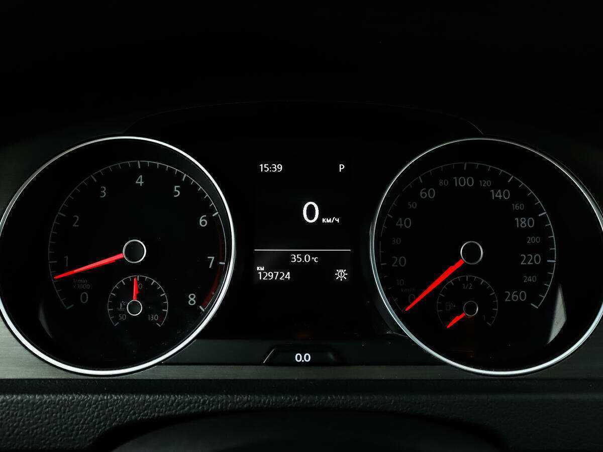 Купить Volkswagen Golf с пробегом. Фото: #10