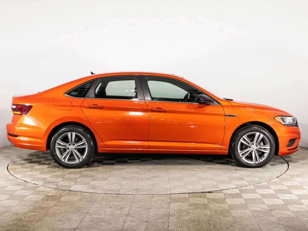 Купить Volkswagen Jetta с пробегом. Фото: #3