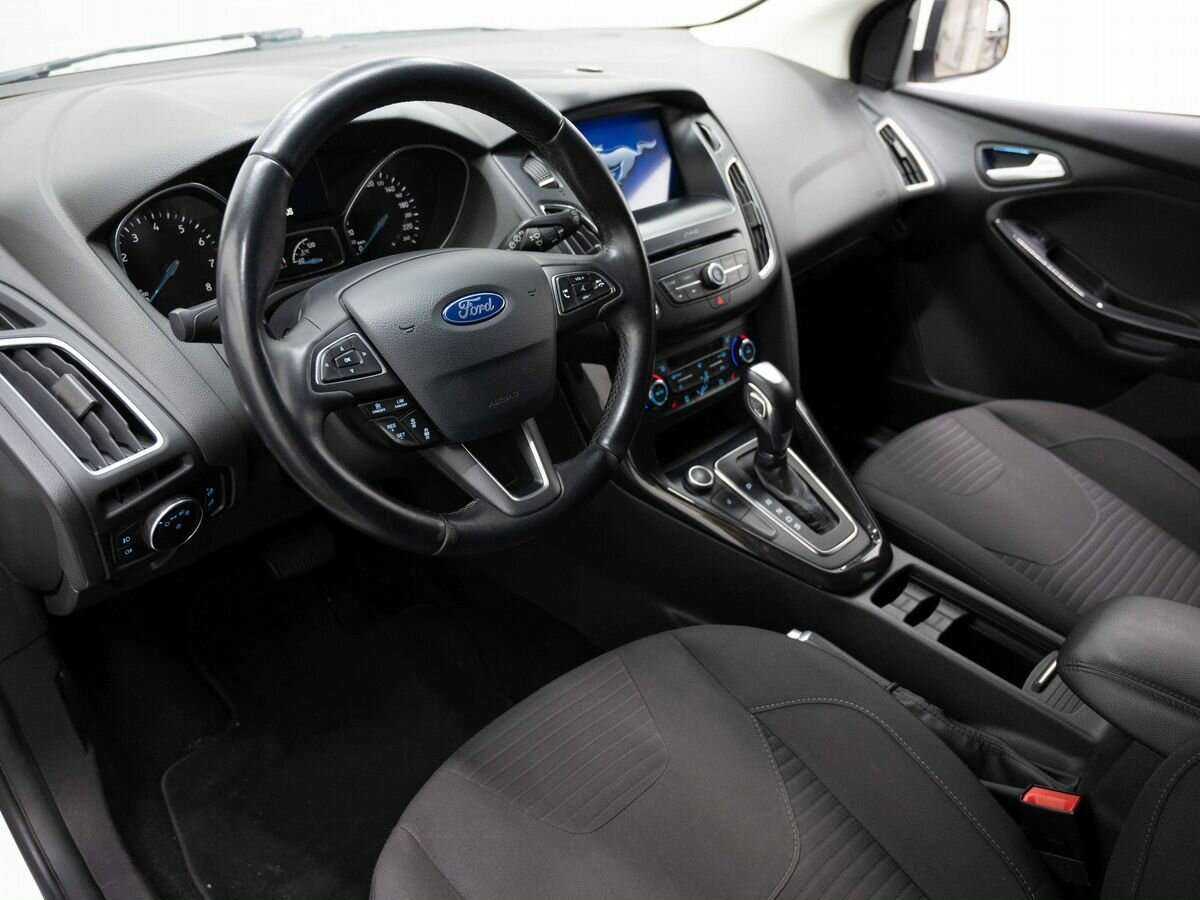 Купить Ford Focus с пробегом. Фото: #4