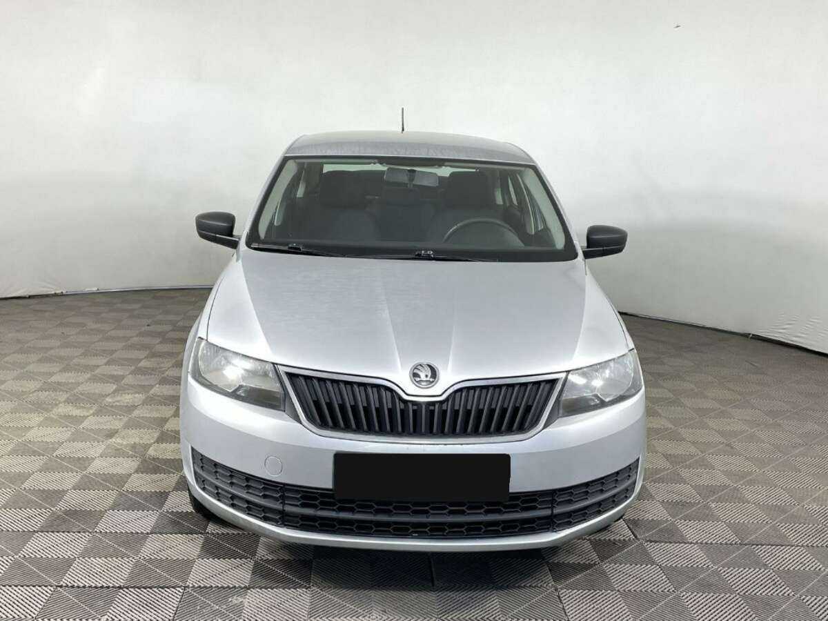 Купить Skoda Rapid с пробегом. Фото: #1