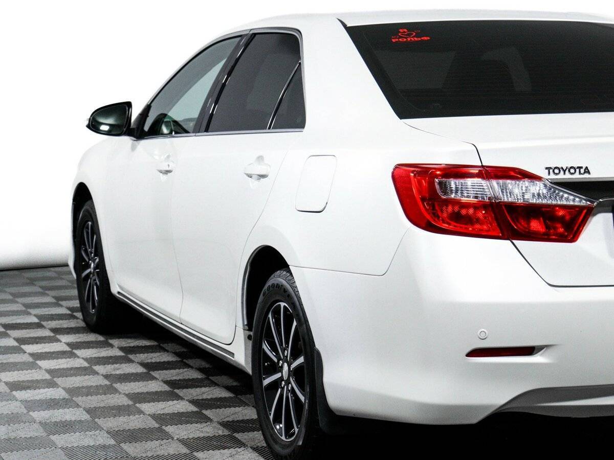 Купить Toyota Camry с пробегом. Фото: #17
