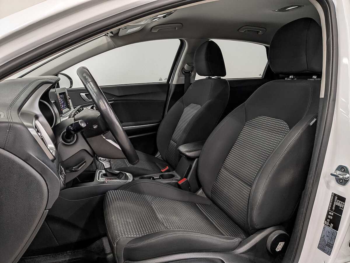 Купить Kia Ceed с пробегом. Фото: #17