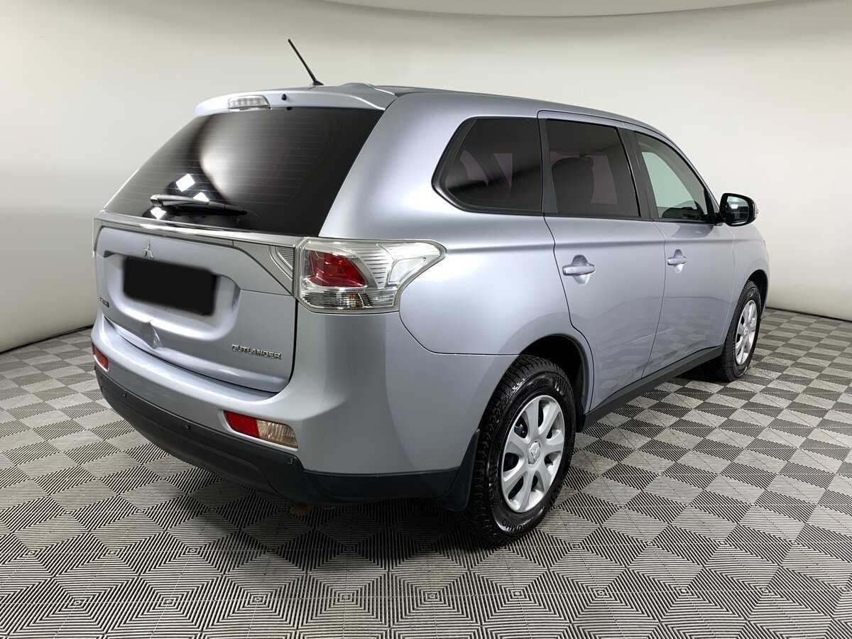 Купить Mitsubishi Outlander с пробегом. Фото: #4