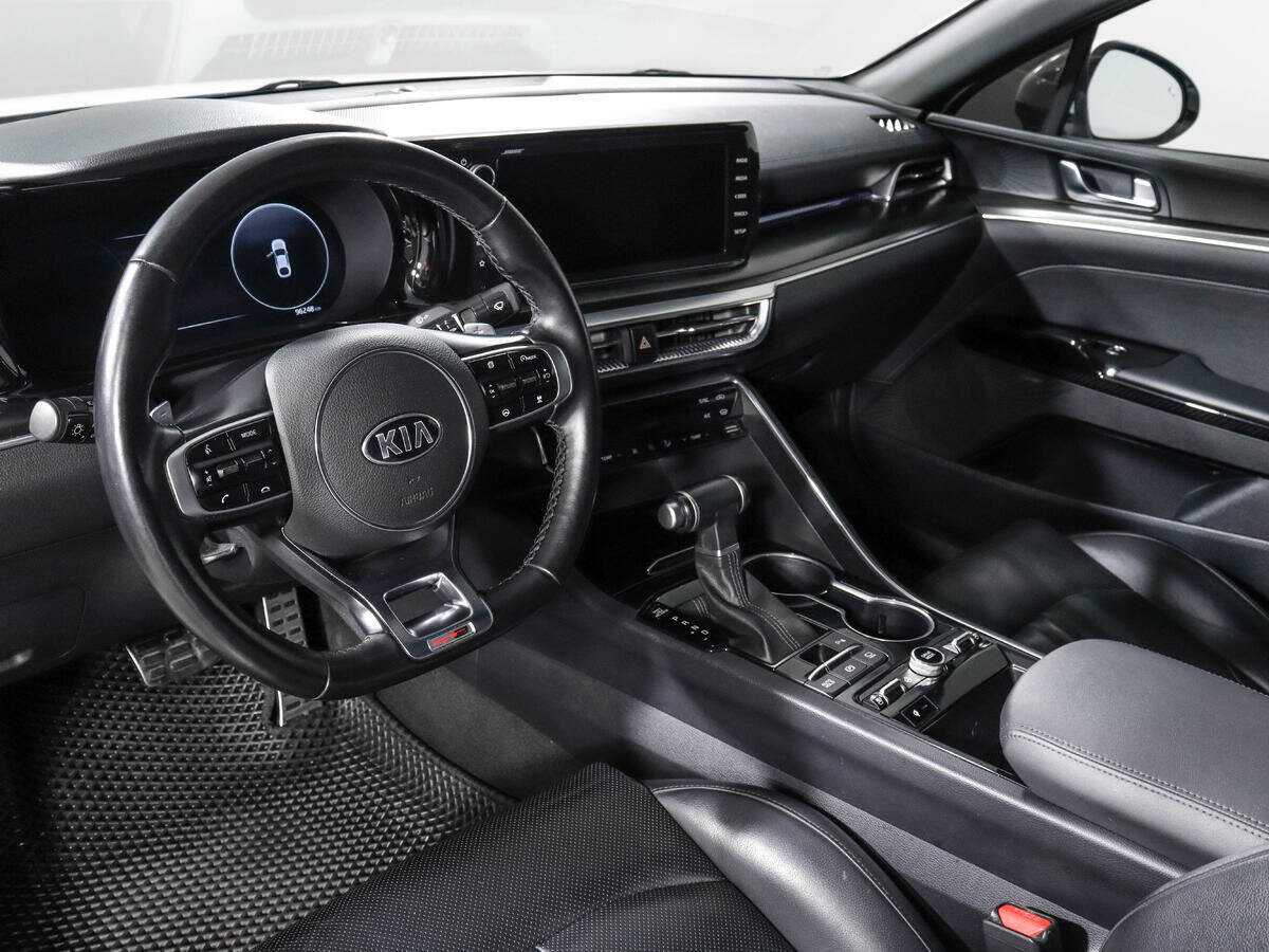 Купить Kia K5 с пробегом. Фото: #10