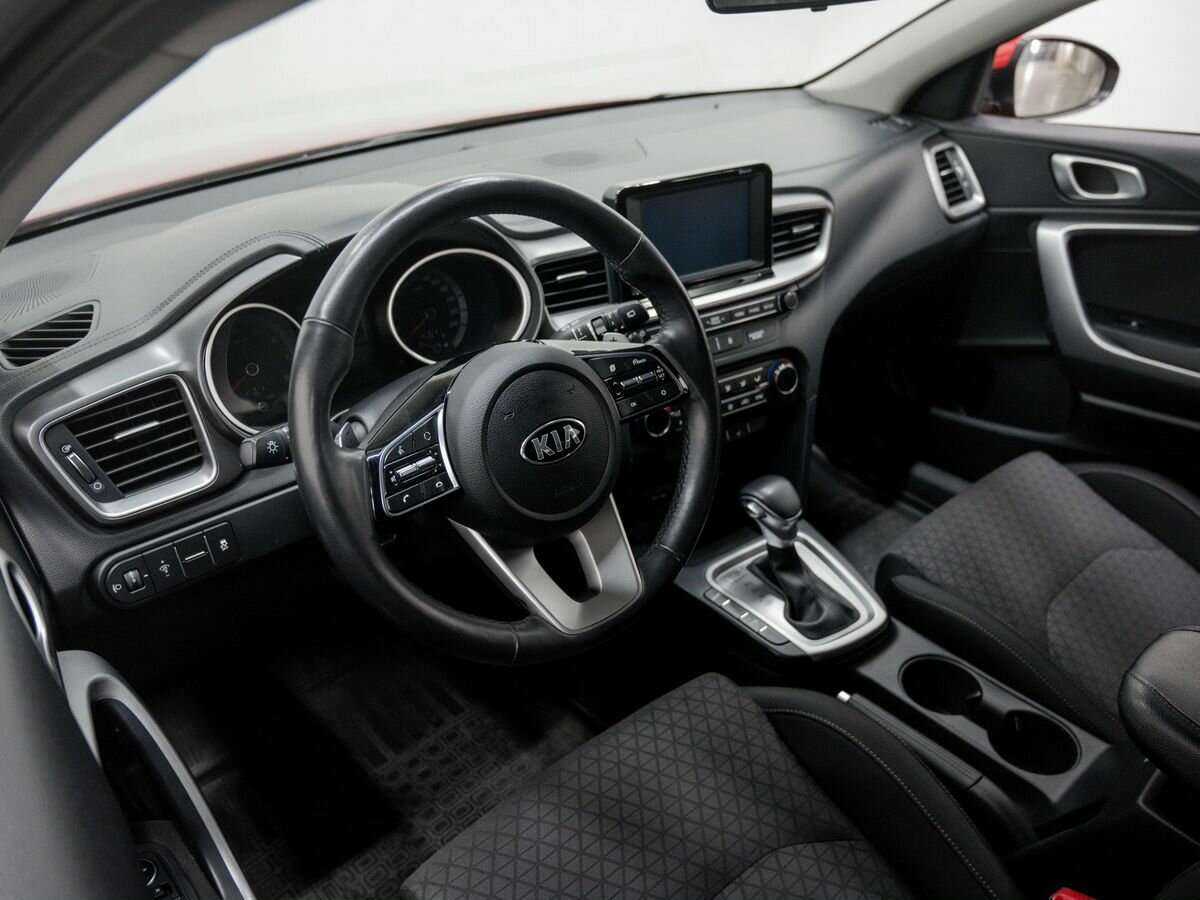Купить Kia Ceed с пробегом. Фото: #14