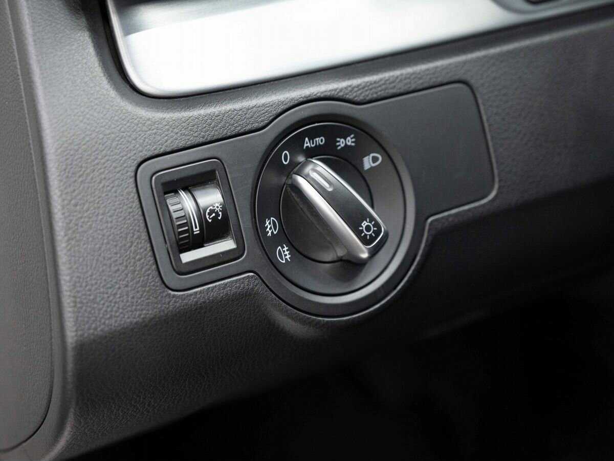 Купить Volkswagen Passat CC с пробегом. Фото: #19