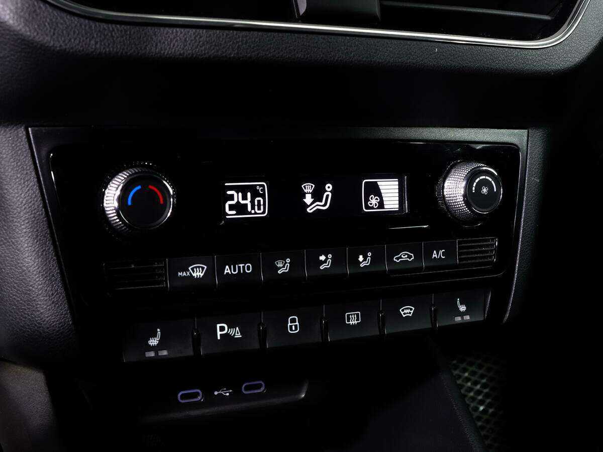 Купить Skoda Rapid с пробегом. Фото: #12