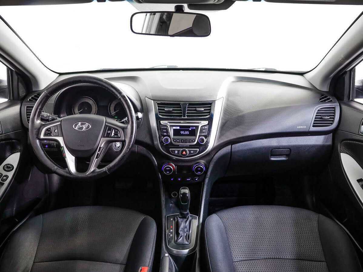 Купить Hyundai Solaris с пробегом. Фото: #8