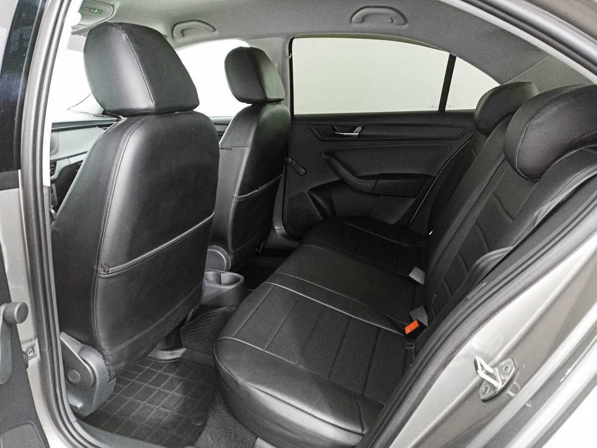 Купить Skoda Rapid с пробегом. Фото: #9