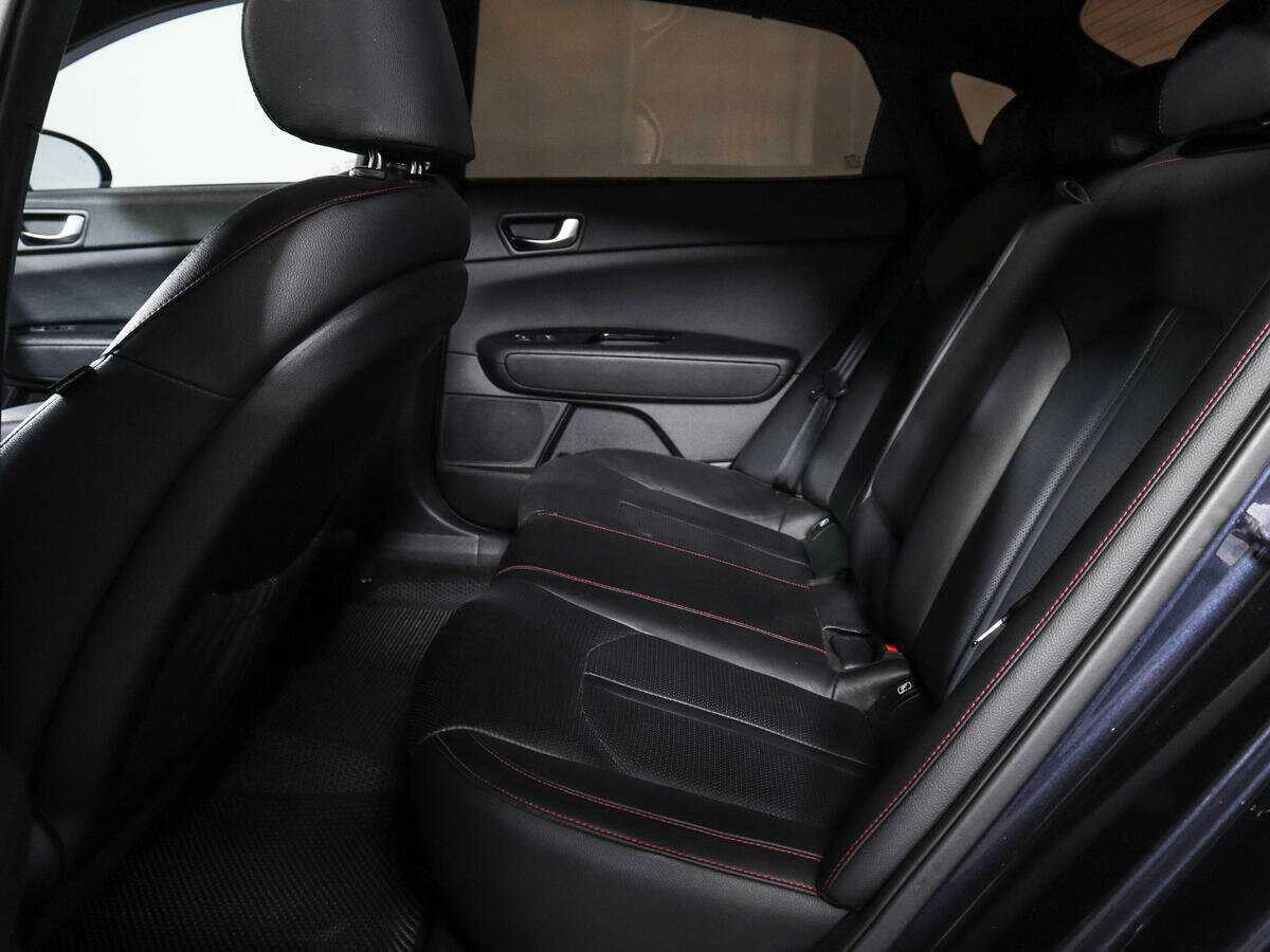 Купить Kia Optima с пробегом. Фото: #9
