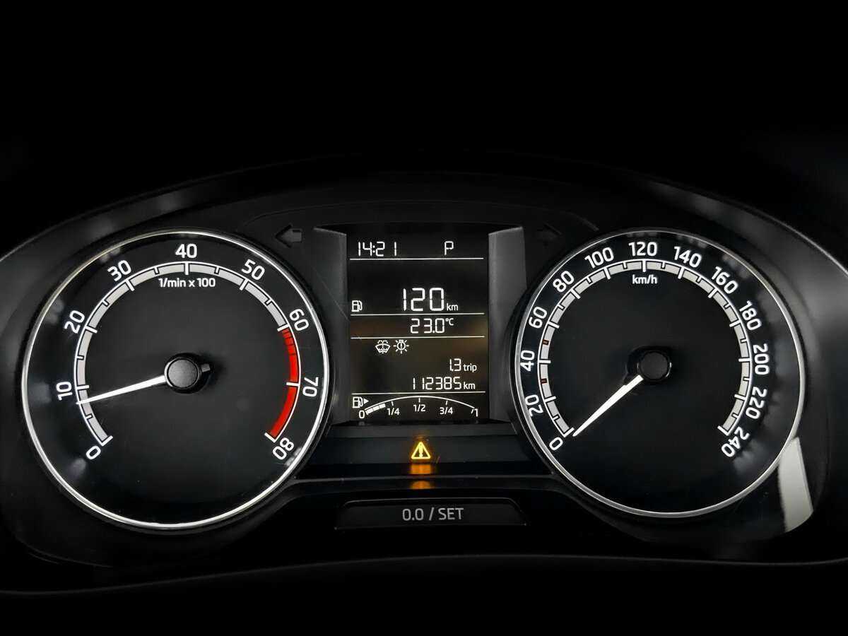 Купить Skoda Rapid с пробегом. Фото: #10