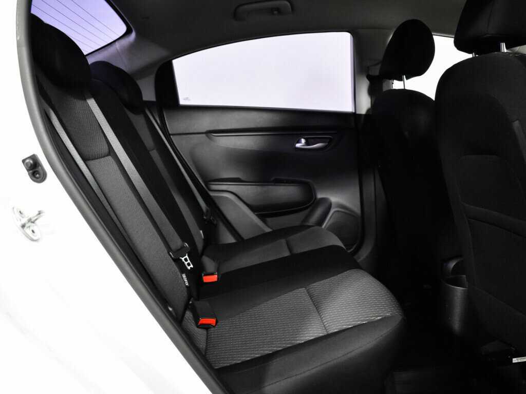 Купить Kia Rio с пробегом. Фото: #9