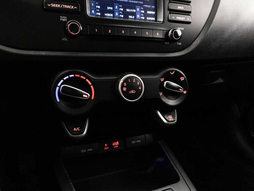 Купить Kia Rio с пробегом. Фото: #18