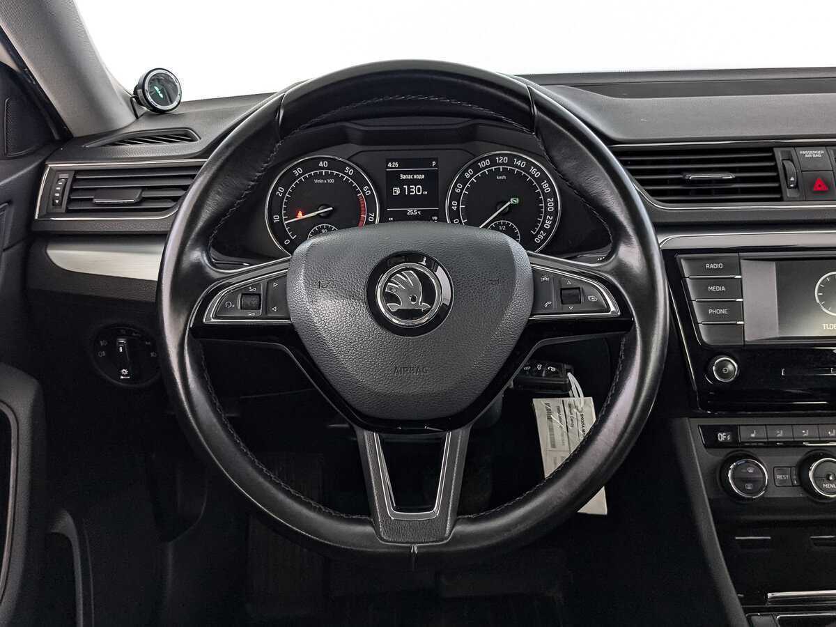 Купить Skoda Superb с пробегом. Фото: #16