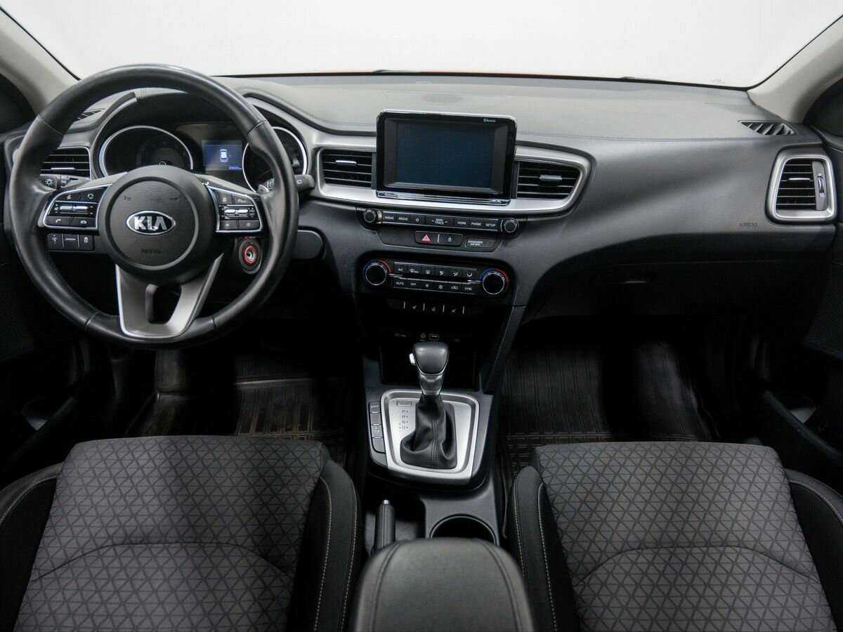 Купить Kia Ceed с пробегом. Фото: #12