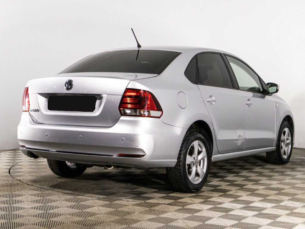 Купить Volkswagen Polo с пробегом. Фото: #4
