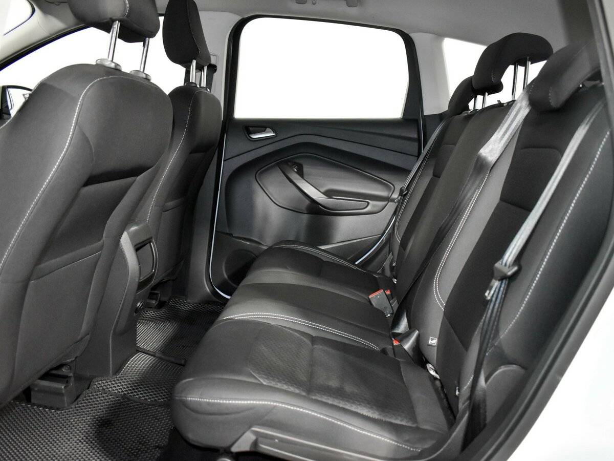 Купить Ford Kuga с пробегом. Фото: #9