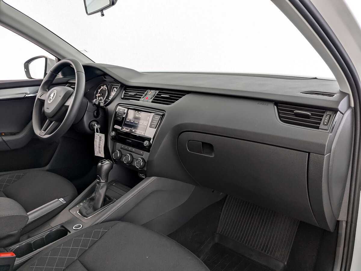 Купить Skoda Octavia с пробегом. Фото: #8