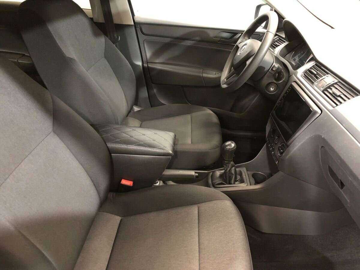 Купить Skoda Rapid с пробегом. Фото: #9