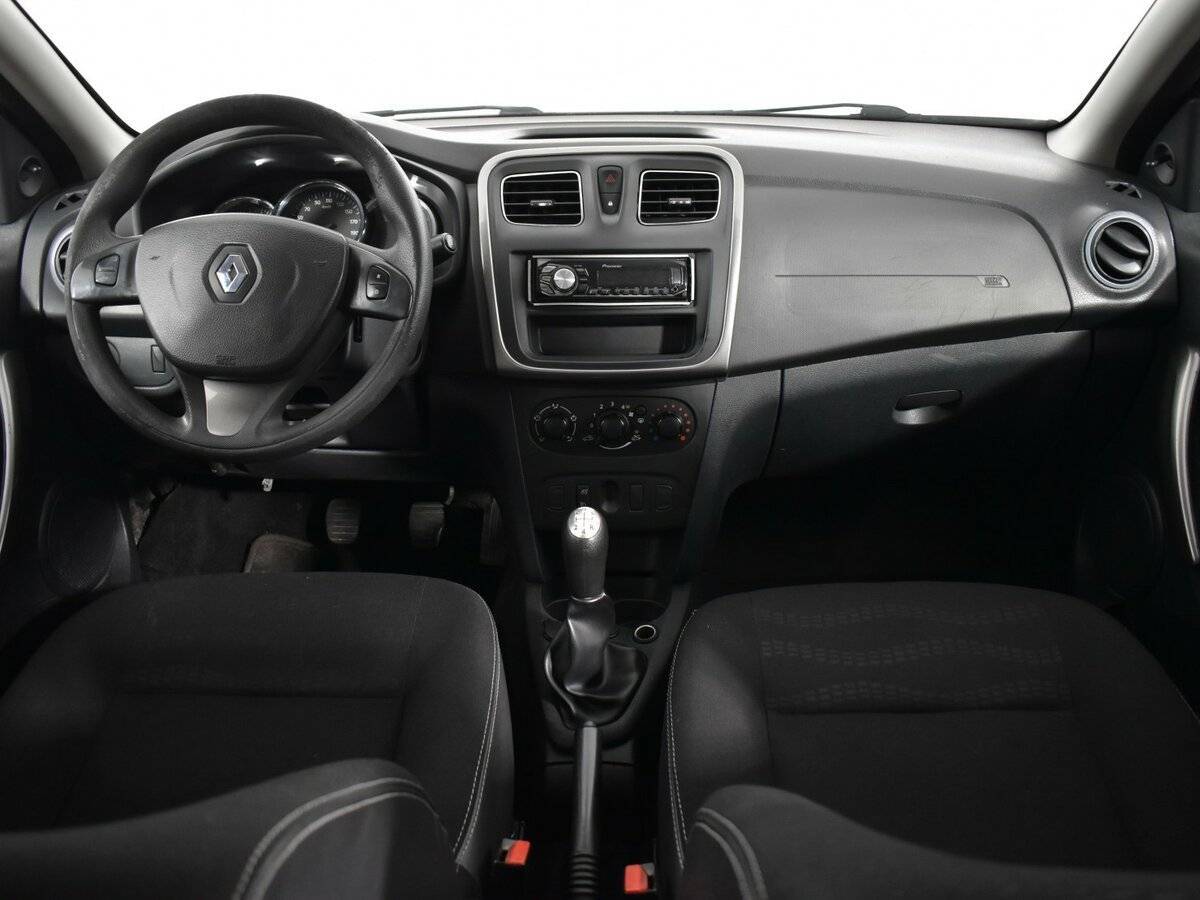 Купить Renault Logan с пробегом. Фото: #9