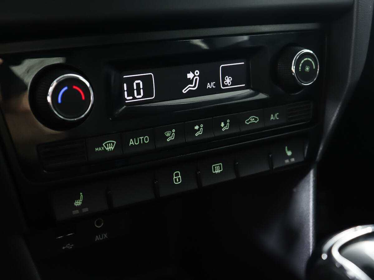 Купить Skoda Rapid с пробегом. Фото: #16