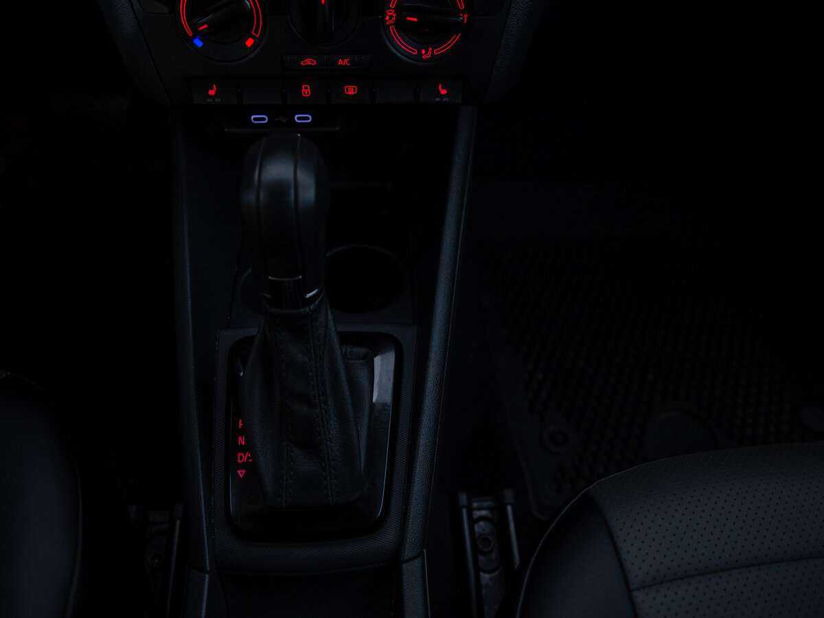 Купить Volkswagen Polo с пробегом. Фото: #14