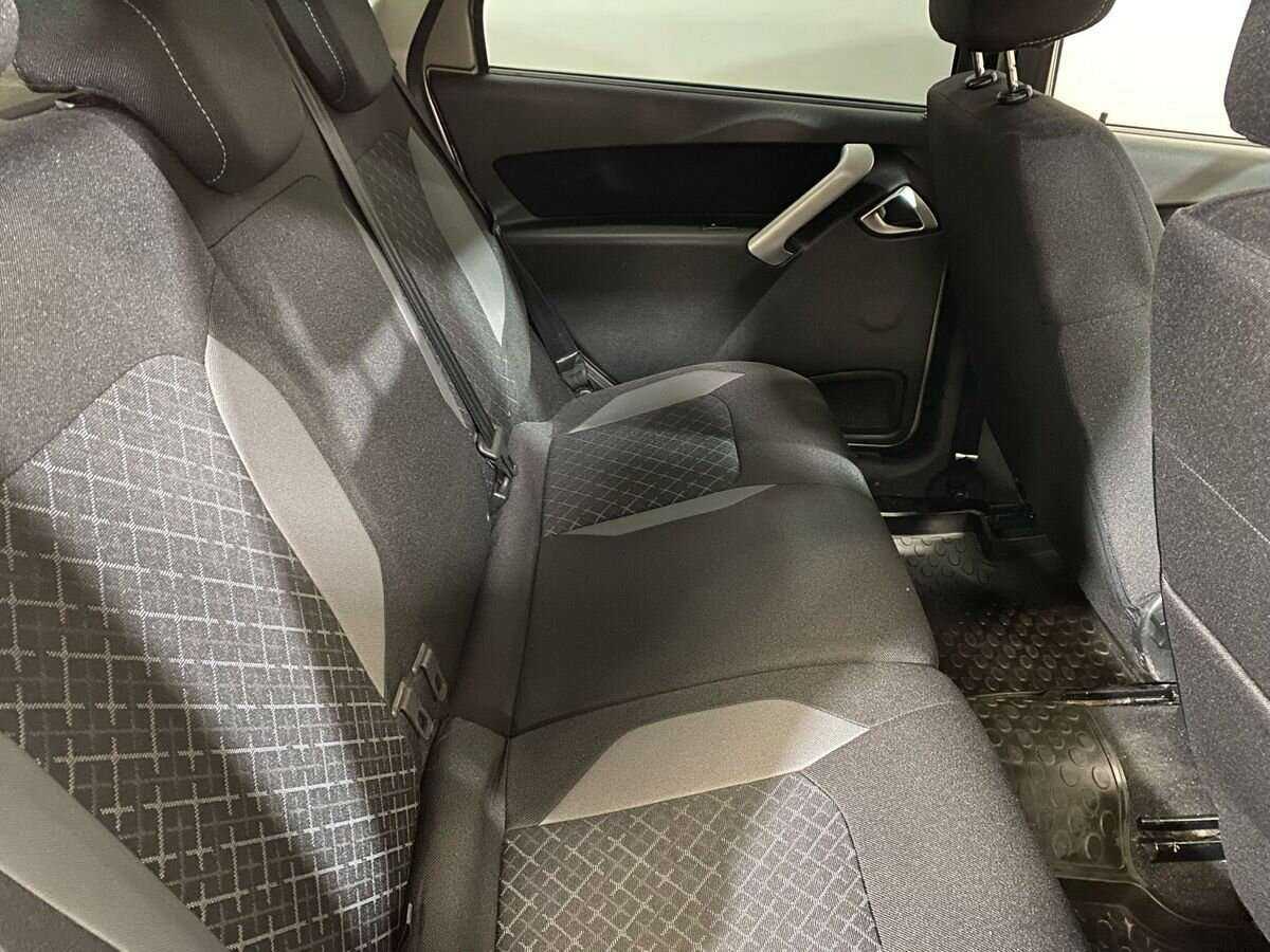 Купить Lada (ВАЗ) Granta с пробегом. Фото: #10