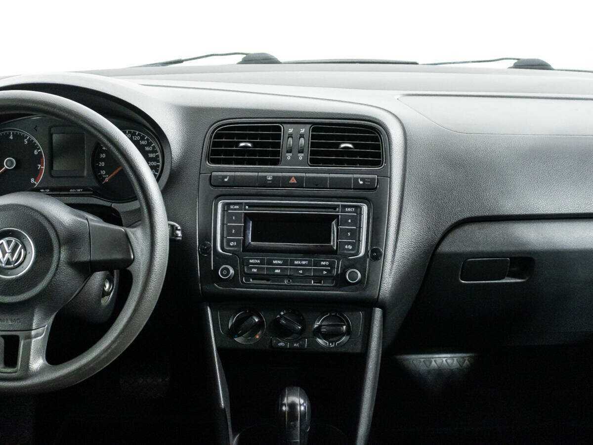Купить Volkswagen Polo с пробегом. Фото: #13