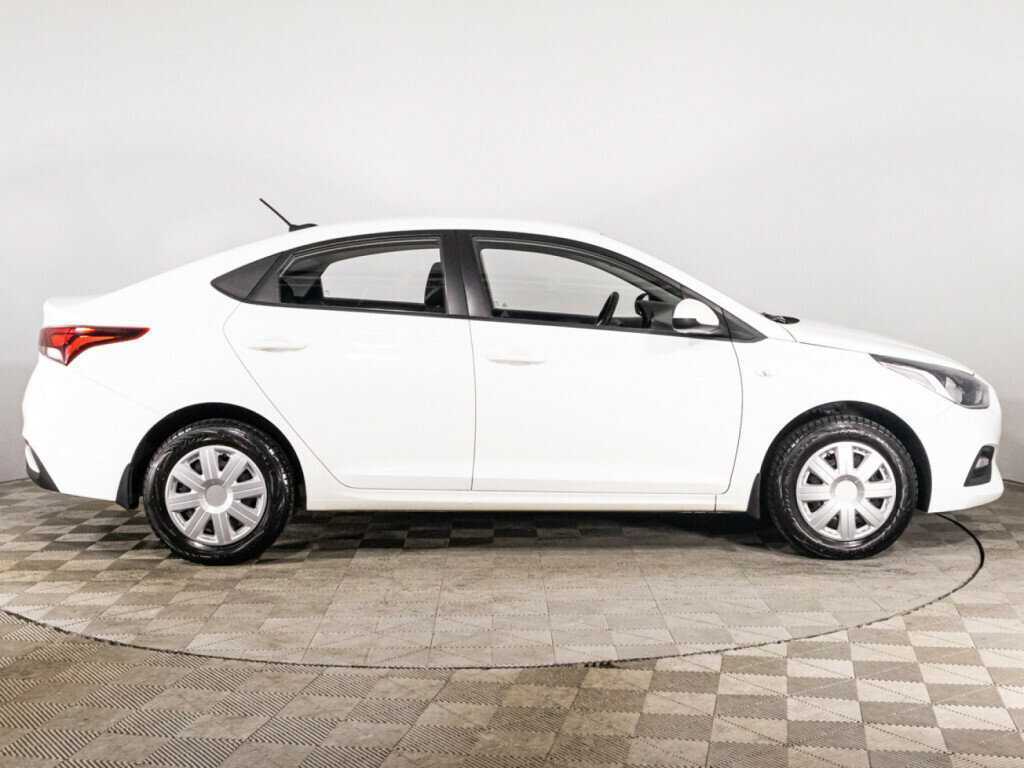 Купить Hyundai Solaris с пробегом. Фото: #3