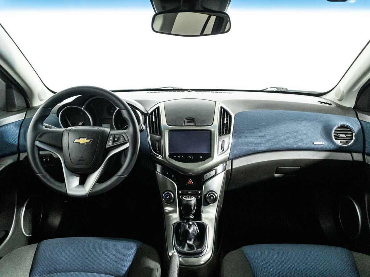 Купить Chevrolet Cruze с пробегом. Фото: #12