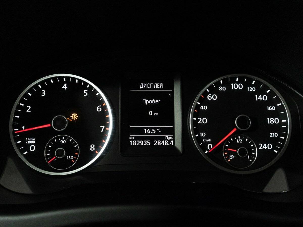 Купить Volkswagen Tiguan с пробегом. Фото: #11