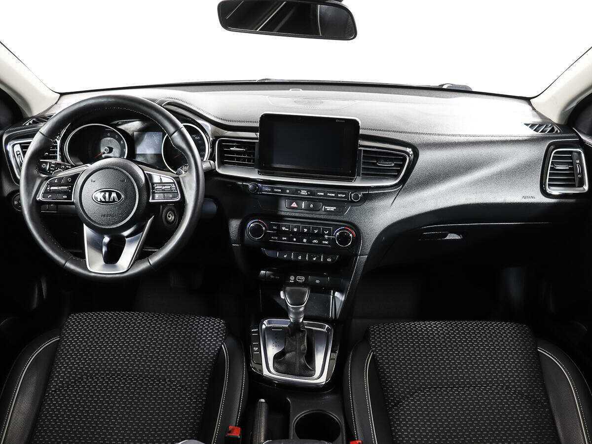 Купить Kia Ceed с пробегом. Фото: #11