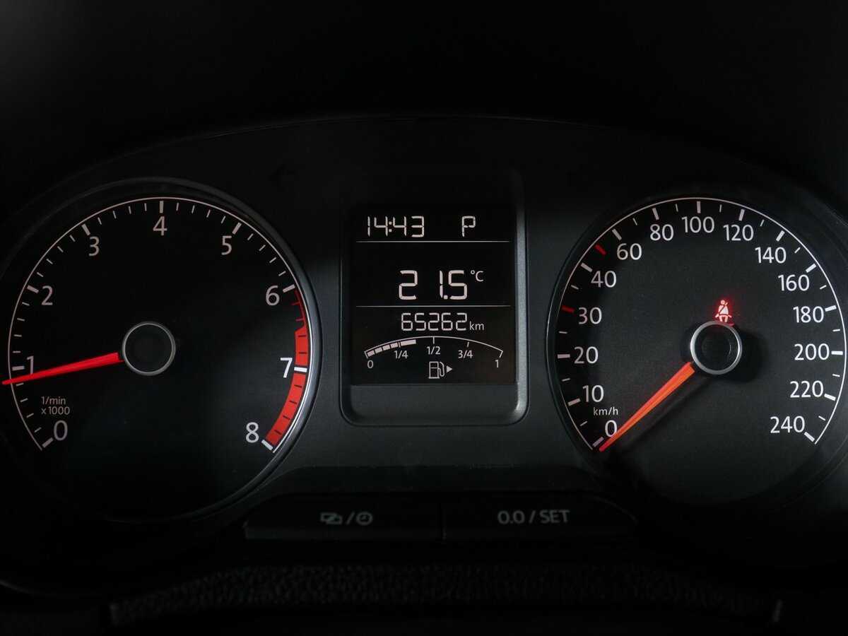 Купить Volkswagen Polo с пробегом. Фото: #10