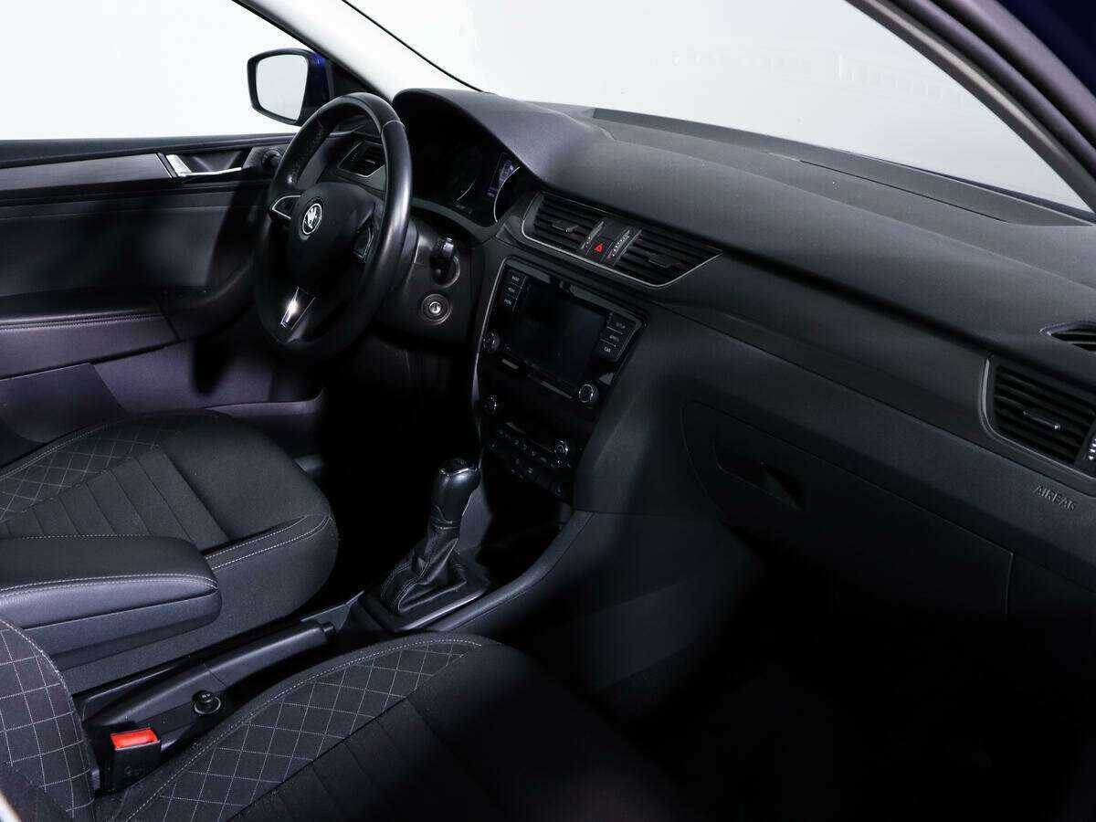 Купить Skoda Rapid с пробегом. Фото: #6