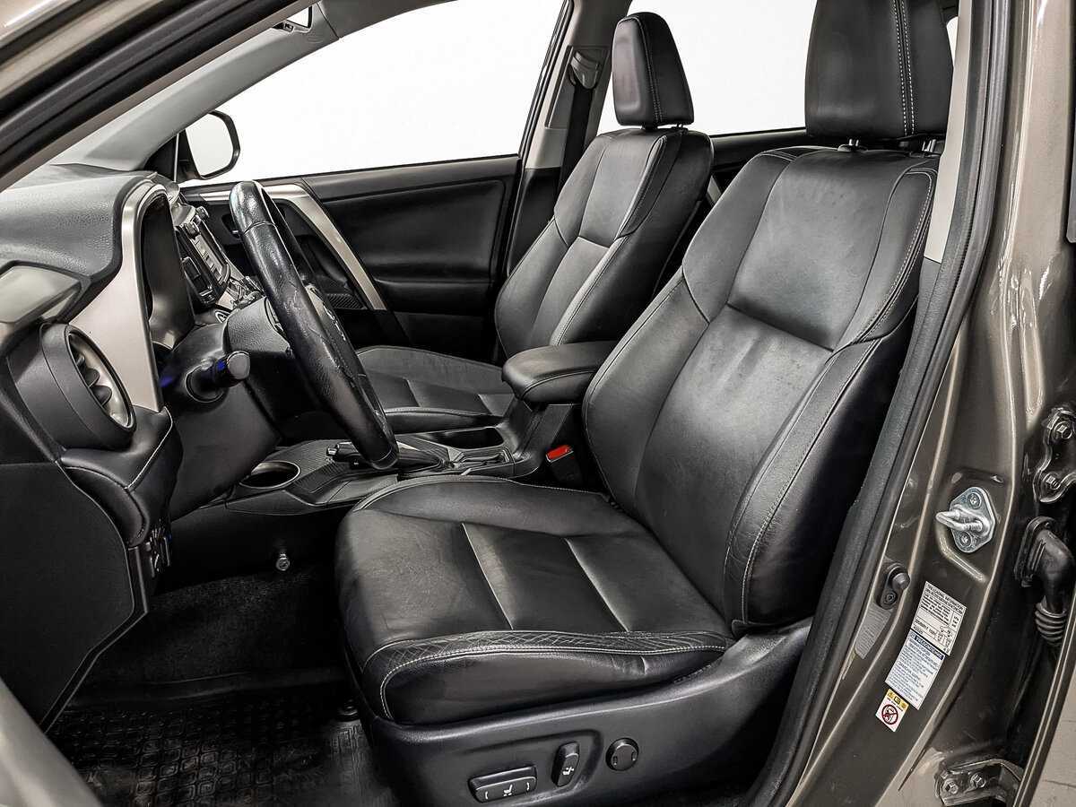Купить Toyota RAV4 с пробегом. Фото: #19