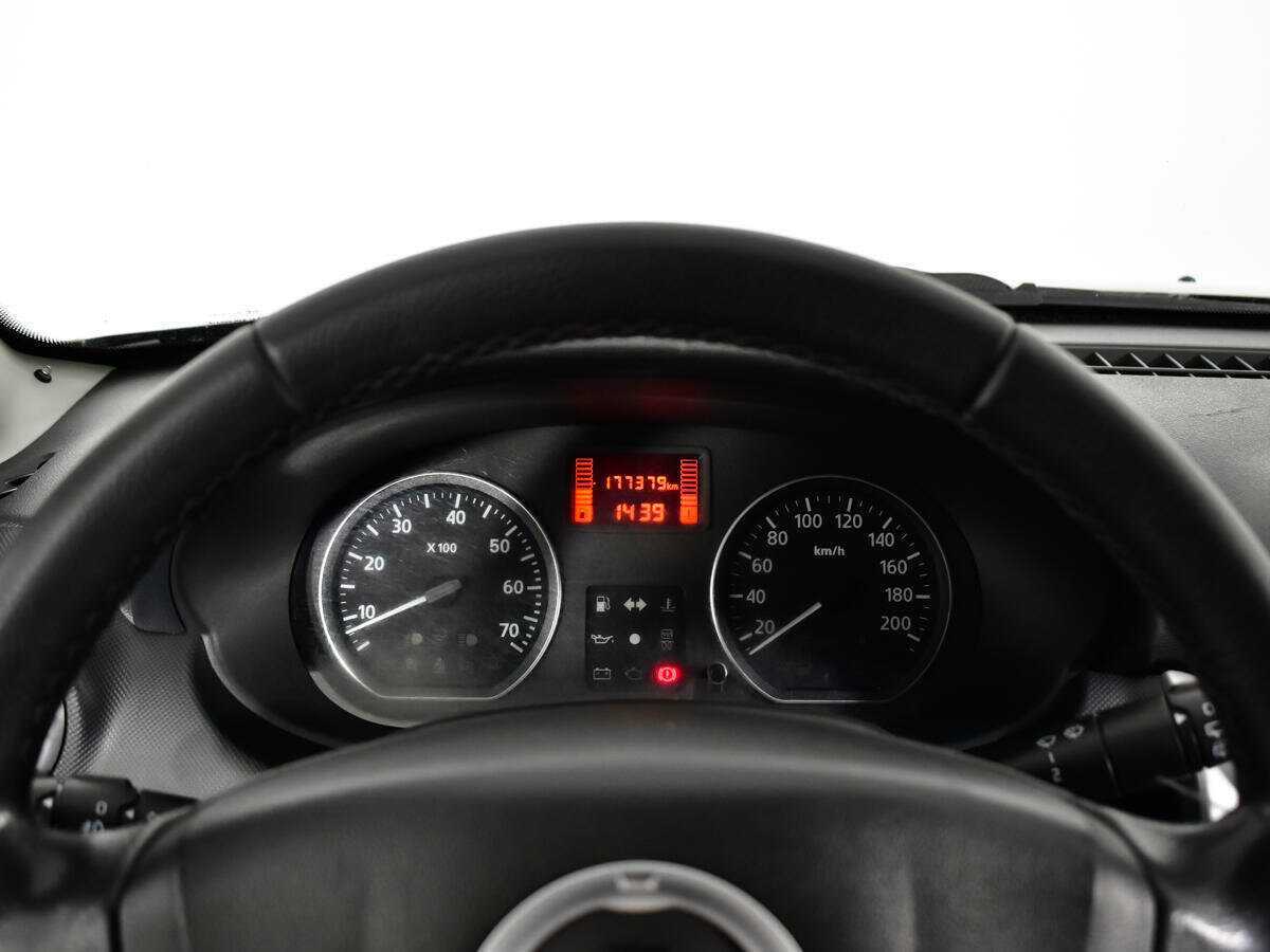 Купить Renault Sandero с пробегом. Фото: #10