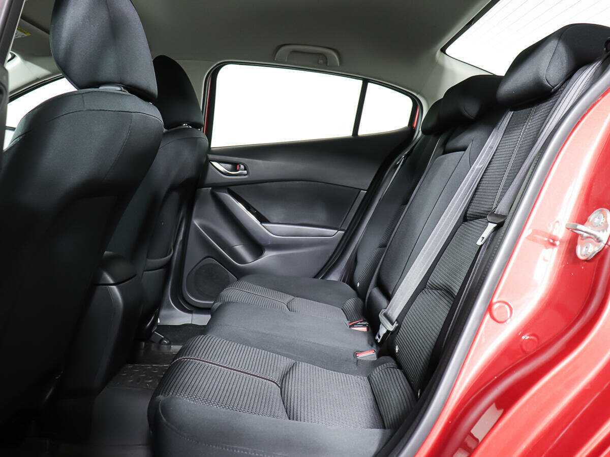 Купить Mazda 3 с пробегом. Фото: #11