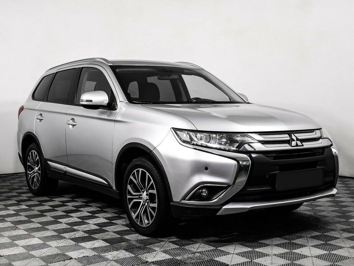 Купить Mitsubishi Outlander с пробегом. Фото: #2
