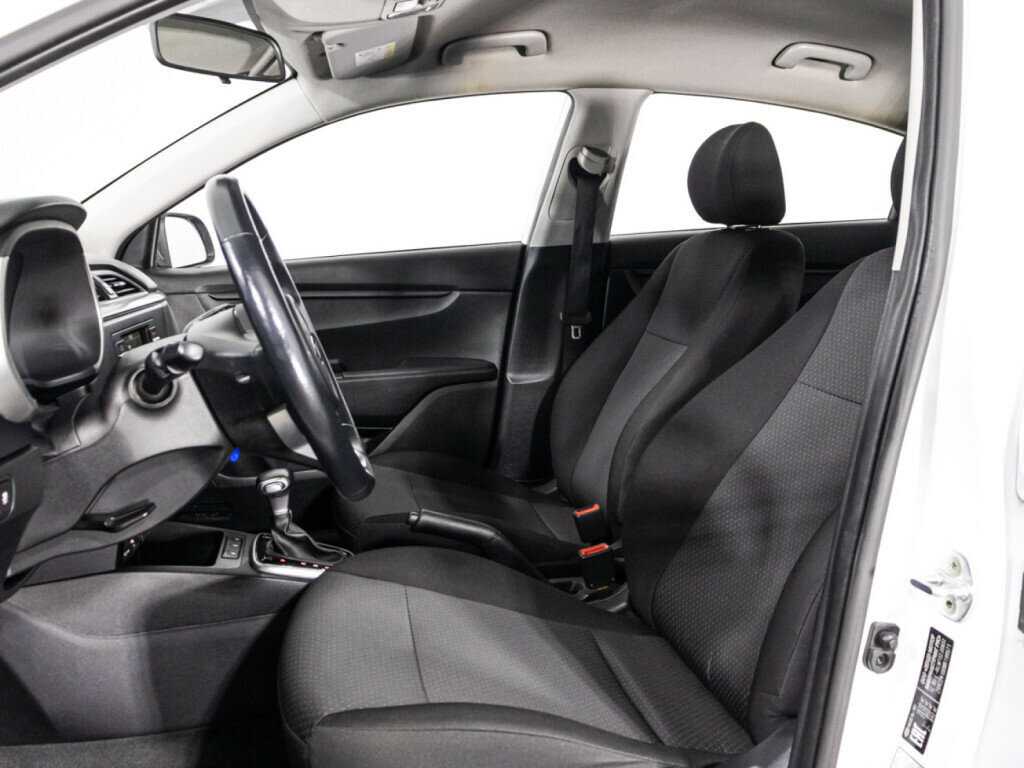 Купить Kia Rio с пробегом. Фото: #19