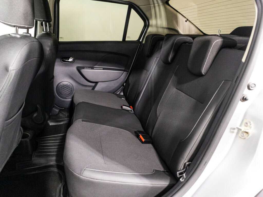 Купить Renault Logan с пробегом. Фото: #9