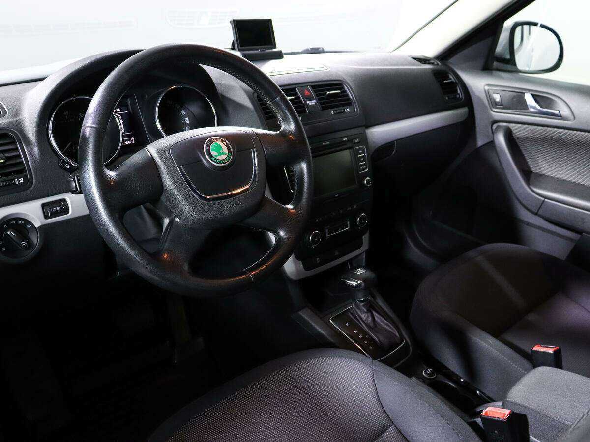 Купить Skoda Yeti с пробегом. Фото: #11