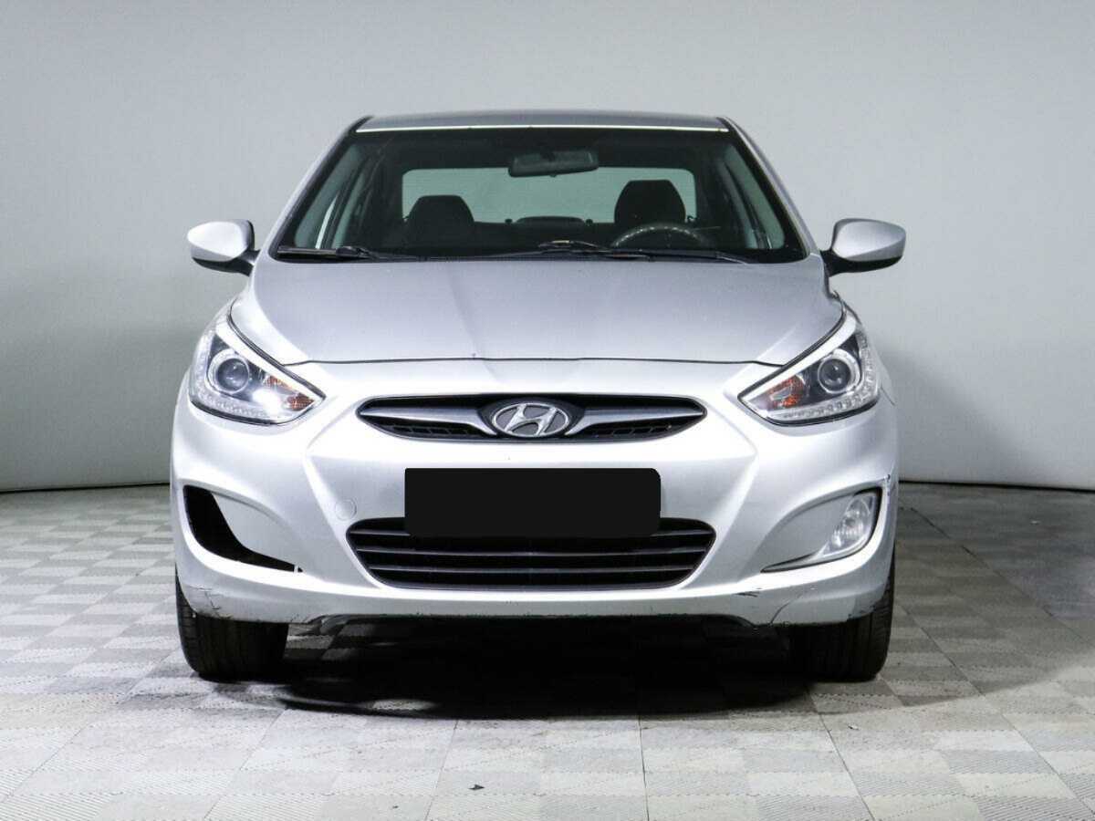 Купить Hyundai Solaris с пробегом. Фото: #1