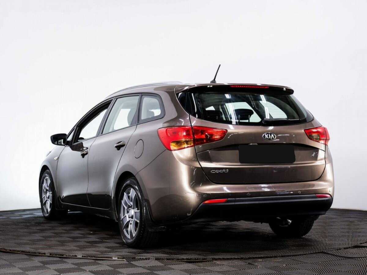 Купить Kia Ceed с пробегом. Фото: #3
