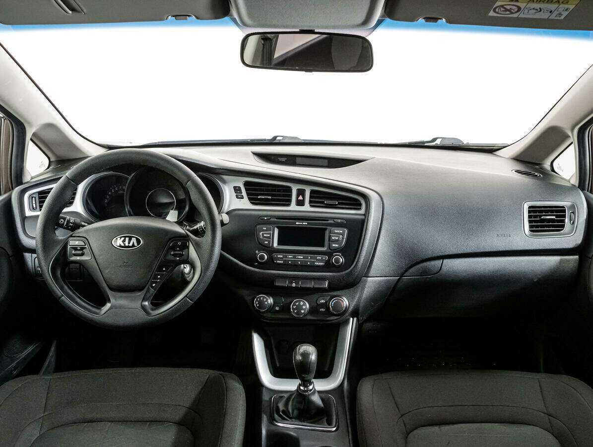 Купить Kia Ceed с пробегом. Фото: #9