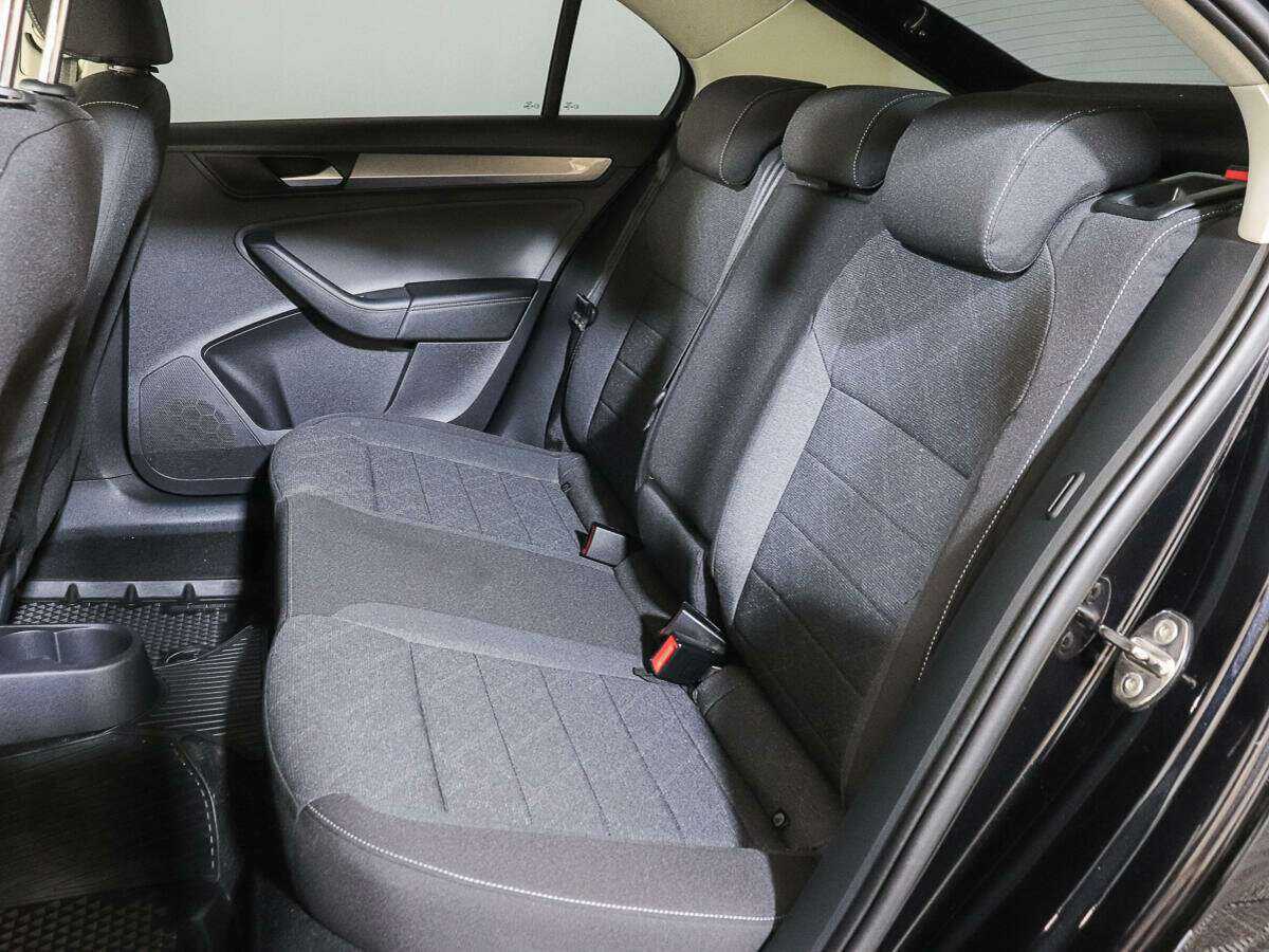 Купить Volkswagen Polo с пробегом. Фото: #9