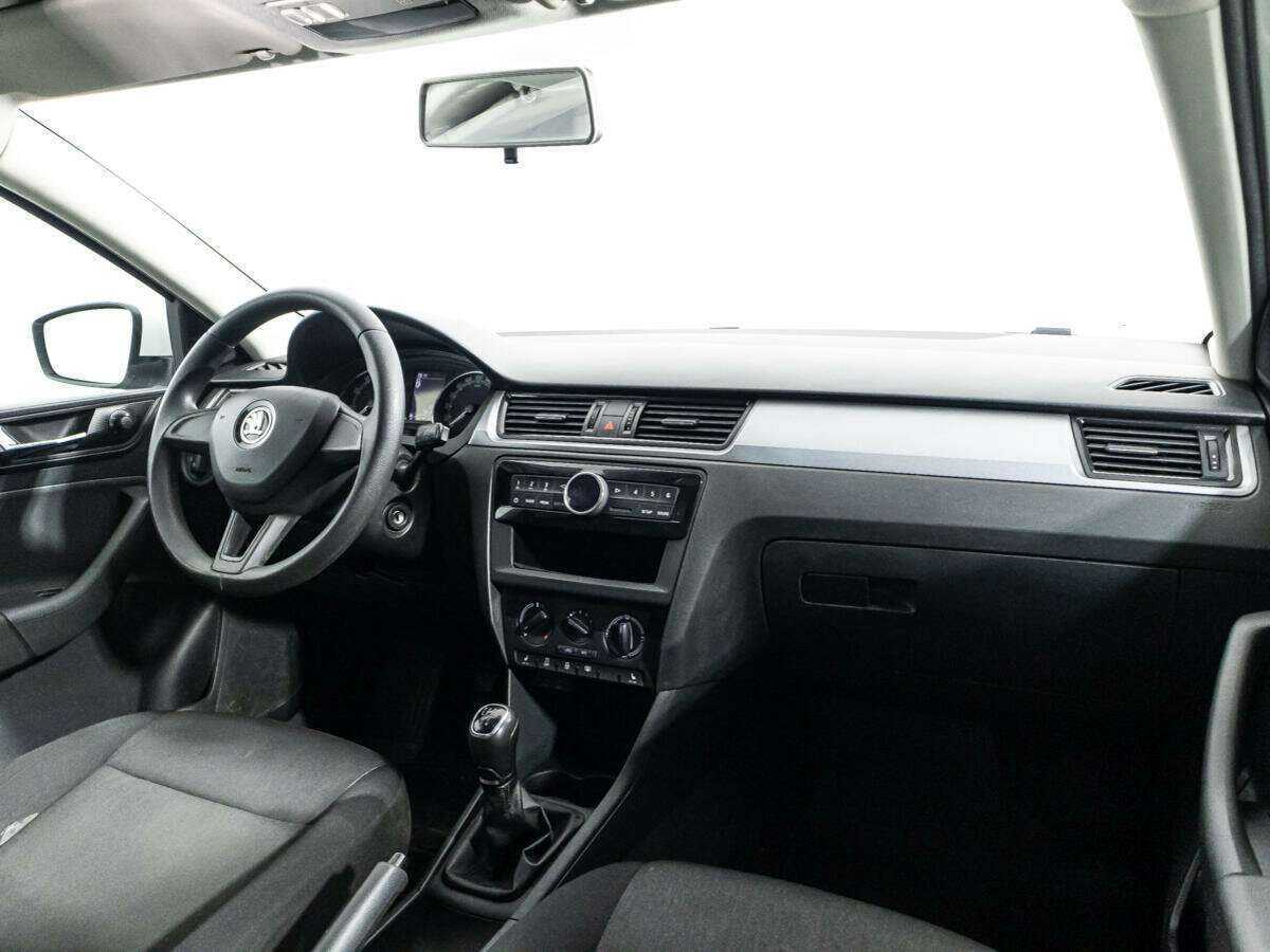 Купить Skoda Rapid с пробегом. Фото: #8