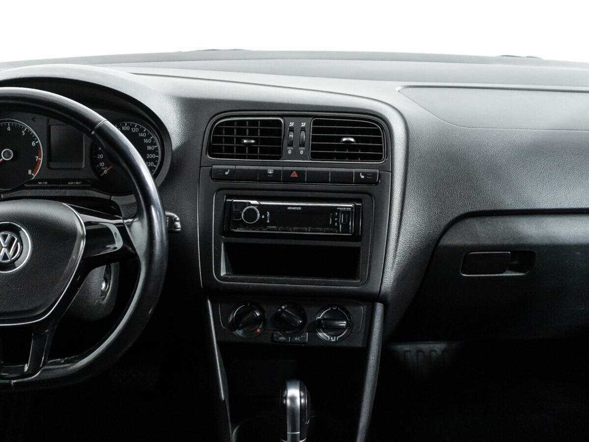 Купить Volkswagen Polo с пробегом. Фото: #13